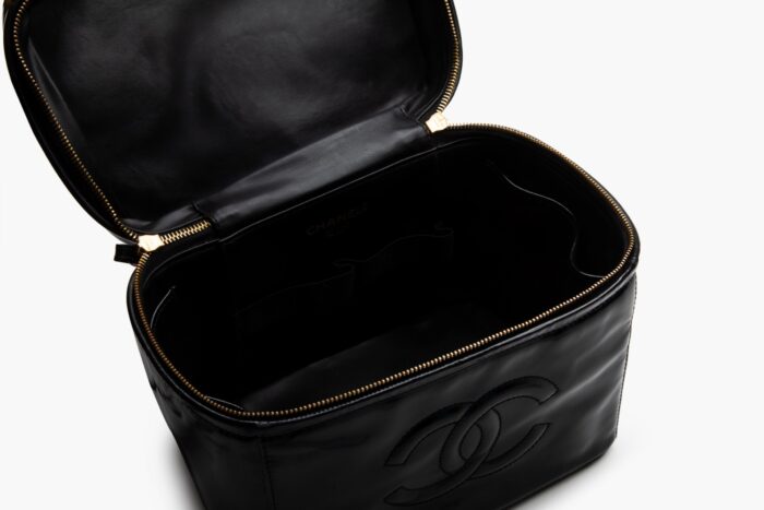 Chanel Black CC Patent Leather 2 Way Vanity Bag - Image 3