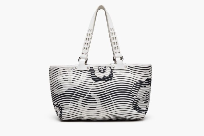 Chanel Camellia CC Imprint Tote - Image 3